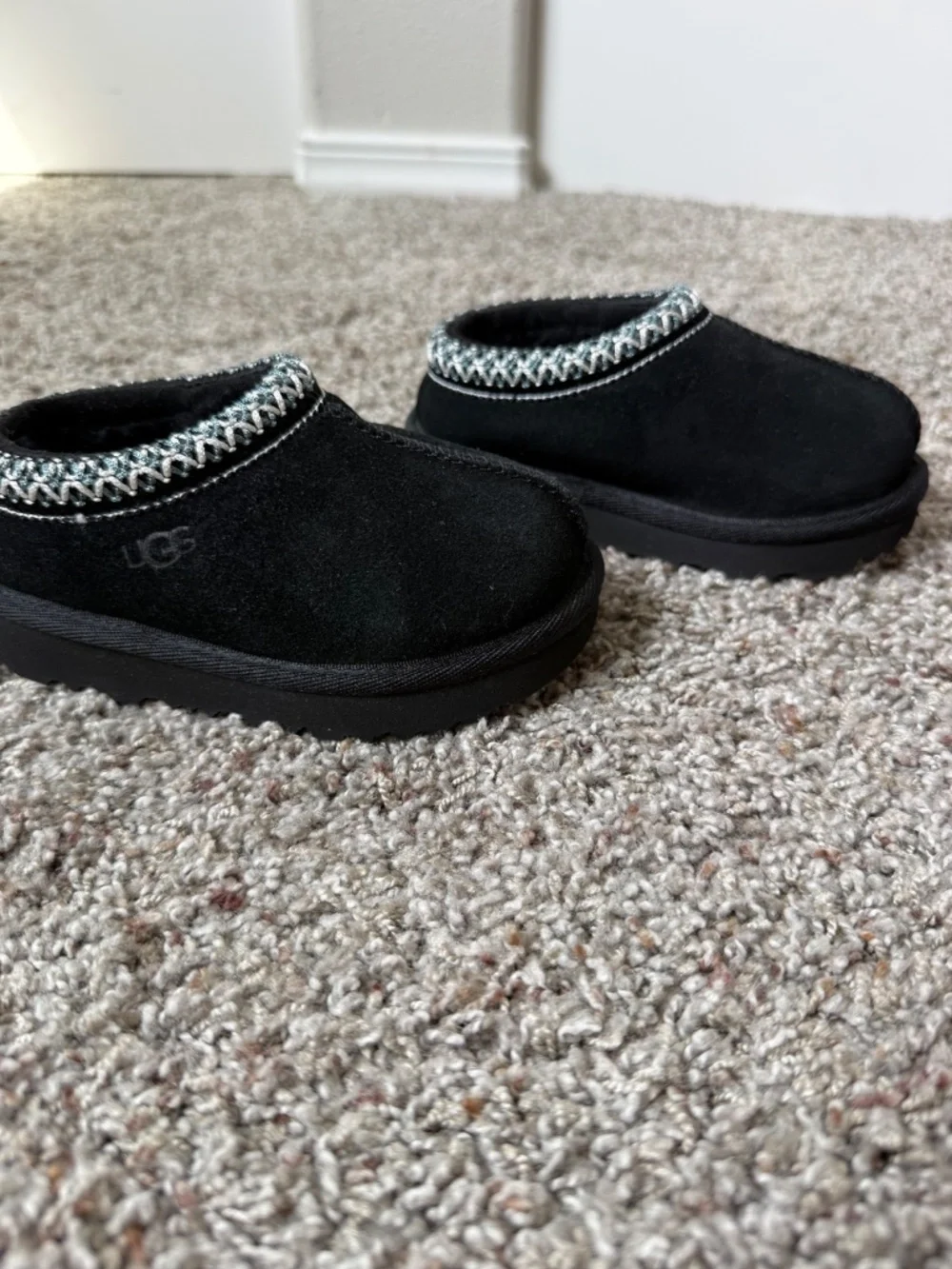 Toddler Ugg Slippers Size 7